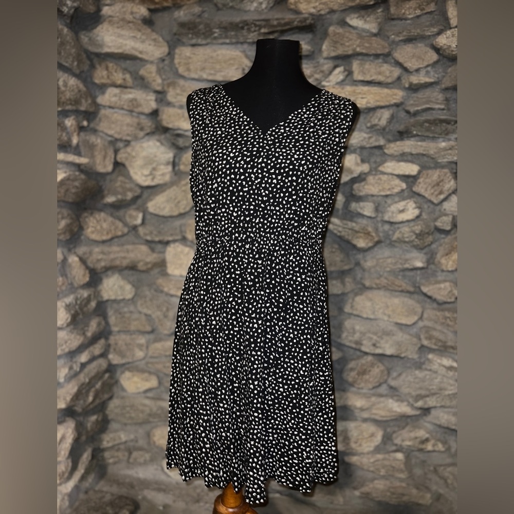 Old Navy Black and White Patterned Midi Dress